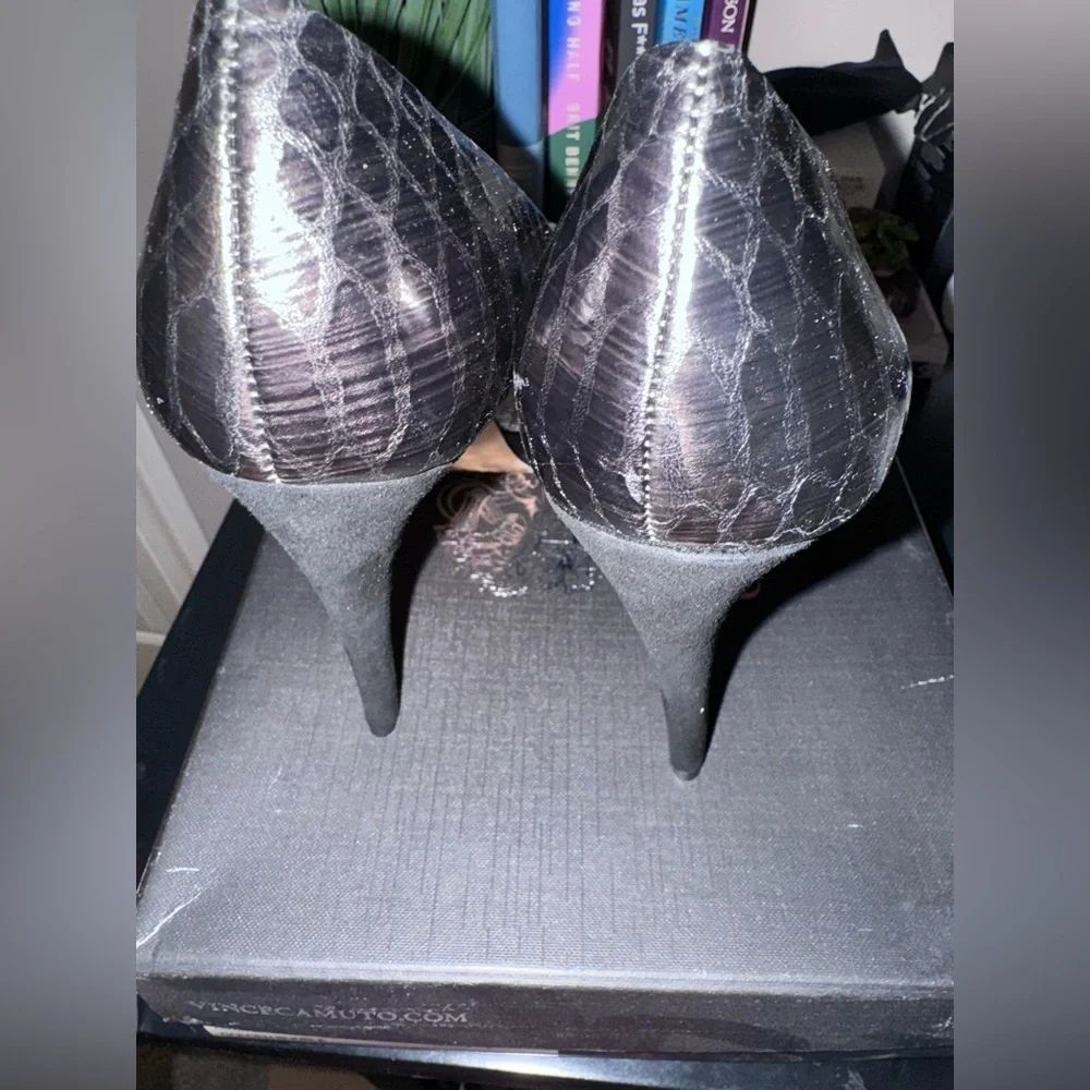 Brand New- Vince Camuto Women’s Snake Skin Platform Pump- Size 9.5